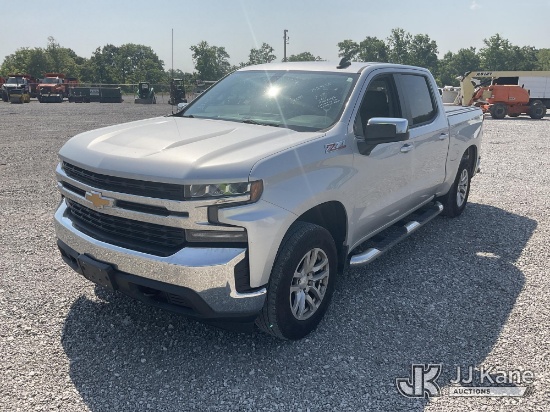 (Verona, KY) 2019 Chevrolet Silverado 1500 4x4 Crew-Cab Pickup Truck Runs & Moves) (Engine Knock, Ru