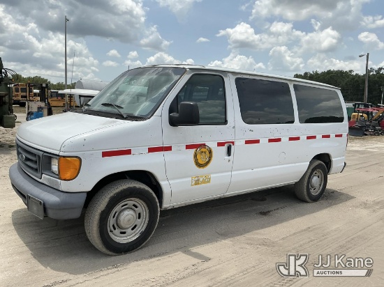 (Thonotosassa, FL) 2006 Ford E150 Passenger Van State of FL Unit) (Runs & Moves) (Jump To Start, Bod