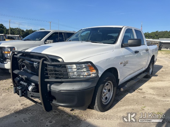 (Thonotosassa, FL) 2019 RAM 1500 4x4 Crew-Cab Pickup Truck Runs & Moves) (FL Residents Purchasing Ti