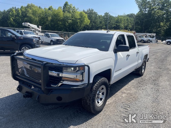 (Albertville, AL) 2018 Chevrolet Silverado 1500 4x4 Crew-Cab Pickup Truck Runs & Moves