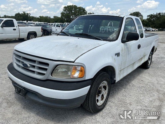 (Thonotosassa, FL) 1999 Ford F150 Extended-Cab Pickup Truck Runs & Moves) (Jump To Start, Mold Insid