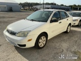 (Thonotosassa, FL) 2007 Ford Focus 4-Door Sedan Runs & Moves) (Jump To Start, Paint Damage) (FL Resi