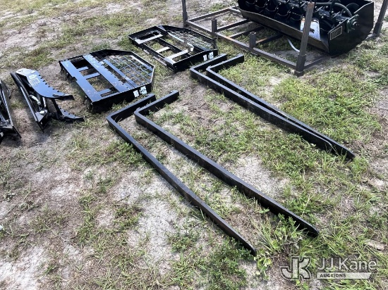 (Thonotosassa, FL) Skid Steer Forks (New) NOTE: This unit is being sold AS IS/WHERE IS via Timed Auc
