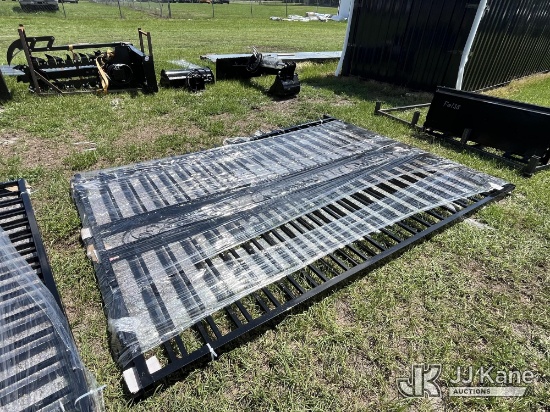 (Thonotosassa, FL) 20ft Bi- Parting Wrought Iron Gate W:5.8m H: 2.3m (New) NOTE: This unit is being 