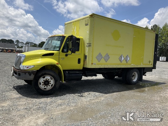 (China Grove, NC) 2004 International 4200, 18 Ft 6 In Van Body Truck Runs & Liftgate Operates) (Does