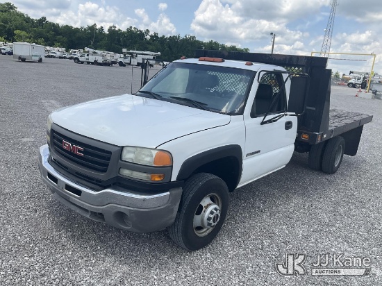 (Verona, KY) 2006 GMC Sierra 3500 Flatbed Truck Runs & Moves) (Check Engine Light On, Air Bag Light 