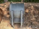 (Snellville, GA) 18 inc bucket NOTE: This unit is being sold AS IS/WHERE IS via Timed Auction and is