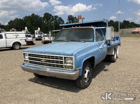 (Louisville, OH) 1989 Chevrolet R3500 Regular Cab 2WD Dump Truck Runs ...