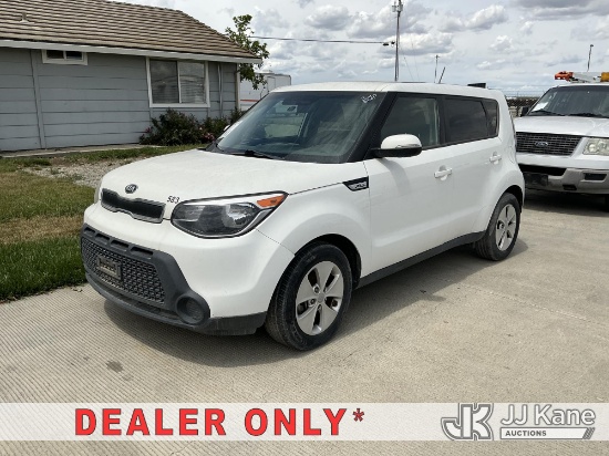 (Dixon, CA) 2015 Kia Soul 4-Door Compact Station Wagon Runs & Moves) (Needs Jump Pack, Dash Warning
