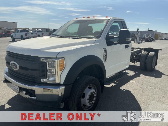 (Dixon, CA) 2017 Ford F-550 Regular Cab DRW Cab & Chassis Runs & Moves