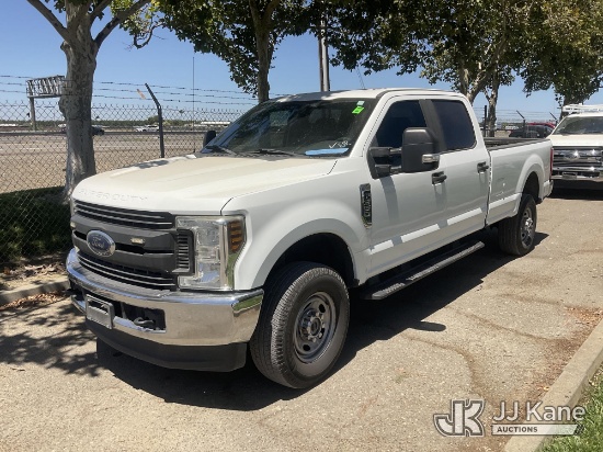 (Dixon, CA) 2018 Ford F-350 SD Crew-Cab Pickup Truck Runs & Moves