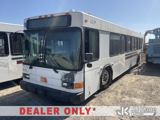 (Dixon, CA) 2001 Gillig Low Floor Bus Not Running, Interior Defects See Photos, Exterior Defects - S