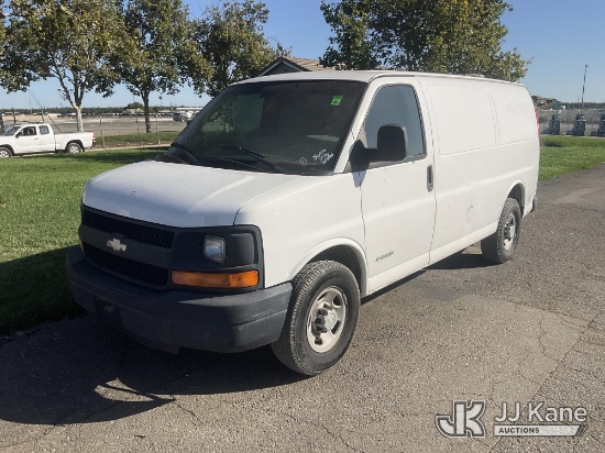 (Dixon, CA) 2006 Chevrolet Express 2500 Cargo Van Runs & Moves) (Internal & External Defects - See P