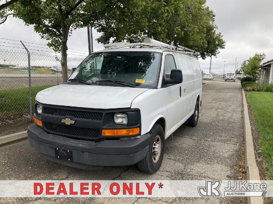 (Dixon, CA) 2013 Chevrolet Express 2500 Cargo Van Runs & Moves) Bad Monitors