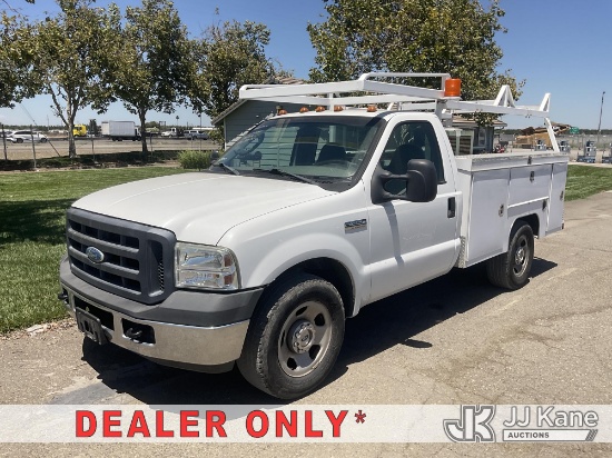 (Dixon, CA) 2007 Ford F-350 SD Utility Truck Runs & Moves)( Dash Warning Lights On - Check Engine Li