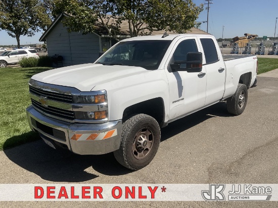 (Dixon, CA) 2016 Chevrolet Silverado 2500HD Extended-Cab Pickup Truck Runs & Moves) (Dash Warning Li