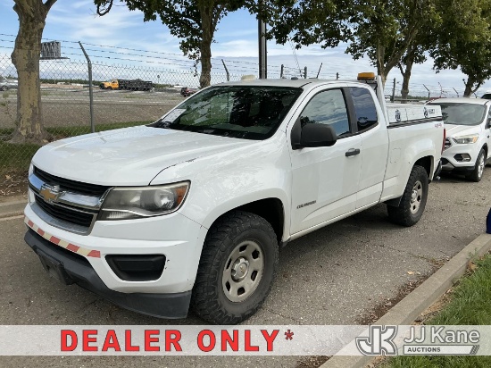 (Dixon, CA) 2016 Chevrolet Colorado Extended-Cab Pickup Truck Runs & Moves) (No Reverse