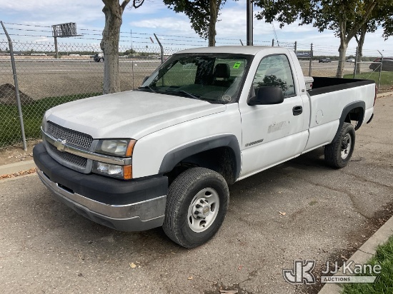 (Dixon, CA) 2004 Chevrolet Silverado 2500HD Pickup Truck Runs & Moves)( Interior & Exterior Defects