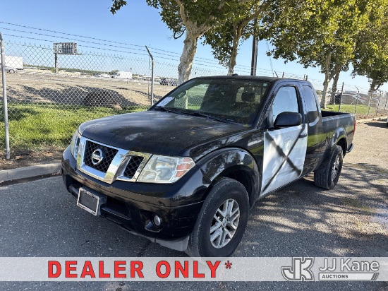 (Dixon, CA) 2014 Nissan Frontier Extended-Cab Pickup Truck Runs & Moves) (Dash Warning Indicators On