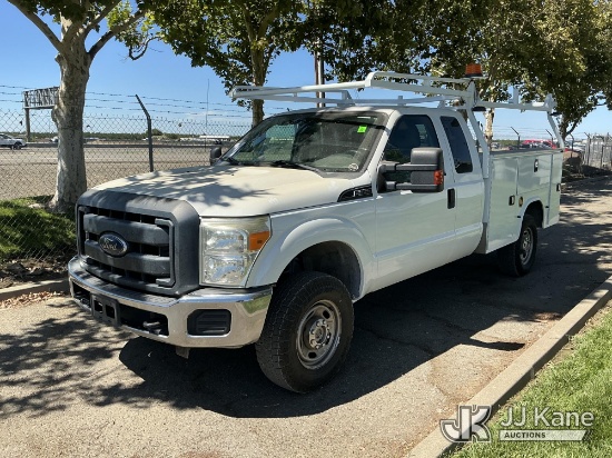 (Dixon, CA) 2016 Ford F-350 SD Service Truck Runs & Moves)(Exterior Defects