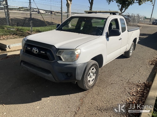 (Dixon, CA) 2015 Toyota Tacoma Pickup Truck Runs & Moves