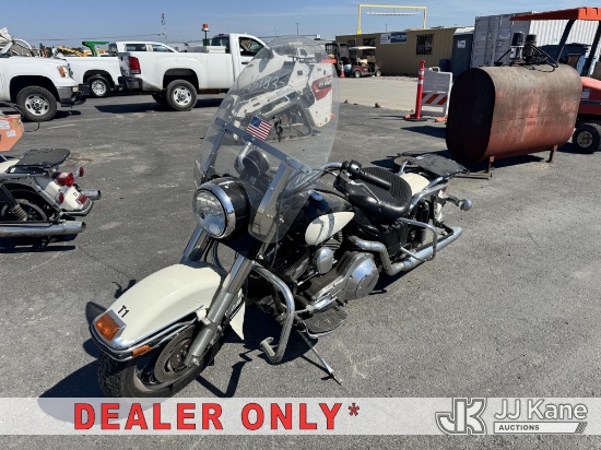 (Dixon, CA) 2005 Harley-Davidson FLHPI Motorcycle Runs, Will Not Stay Running Without Jump Pack)( Ex