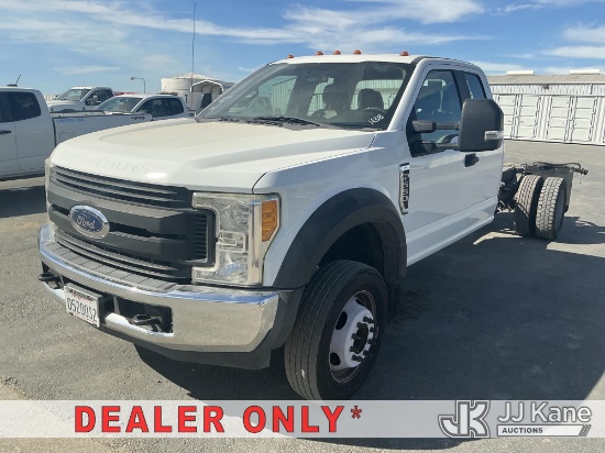 (Dixon, CA) 2017 Ford F-550 SuperCab DRW Cab & Chassis Runs & Moves, Airbag Light On