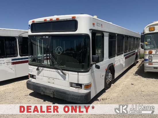 (Dixon, CA) 2001 Gillig Low Floor Bus Not Running, Interior & Exterior Defects - See Photos