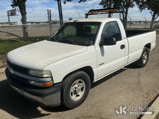 (Dixon, CA) 2002 Chevrolet Silverado 1500 Pickup Truck Runs & Moves) (Exterior Defects