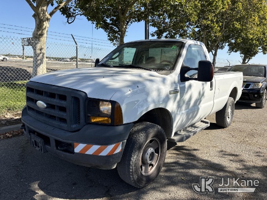 (Dixon, CA) 2006 Ford F-250 SD Pickup Truck Runs & Moves