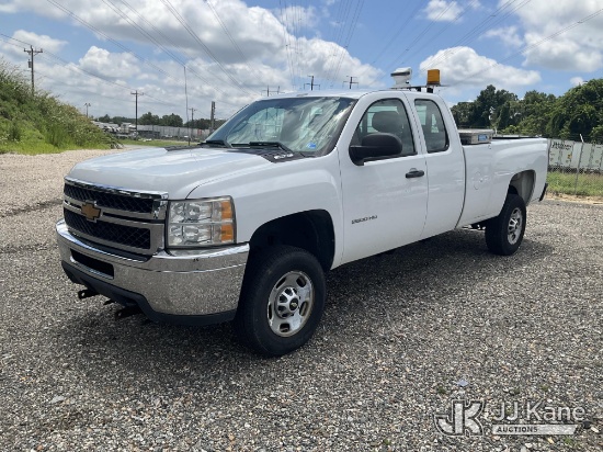 (Chester, VA) 2013 Chevrolet Silverado 2500HD 4x4 Extended-Cab Pickup Truck Runs & Moves) (Interior