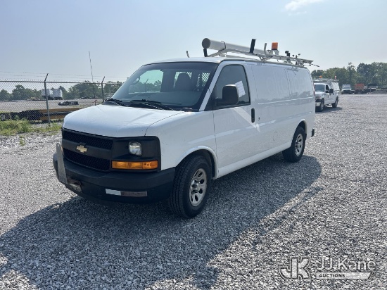 (Verona, KY) 2014 Chevrolet Express 1500 Cargo Cargo Van Runs & Moves) (Seller States: ABS Issues