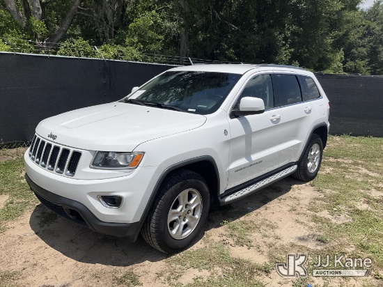 (Tampa, FL) 2015 Jeep Grand Cherokee Laredo 4-Door Sport Utility Vehicle Runs & Moves)(FL Residents
