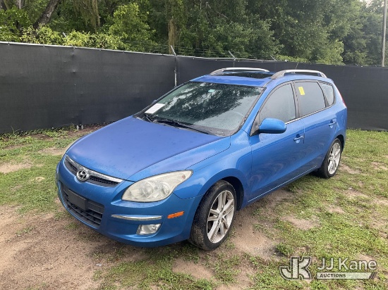 (Tampa, FL) 2011 Hyundai Elantra Touring 4-Door Hatch Back Runs & Moves) (Dash Warning Indicator On)
