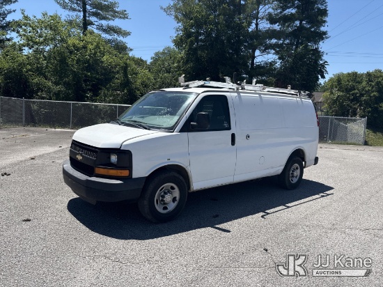 (Lebanon, TN) 2016 Chevrolet Express G2500 Cargo Van Runs & Moves) (Body Damage