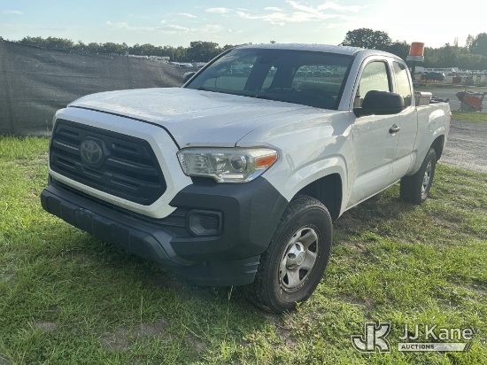 (Tampa, FL) 2018 Toyota Tacoma Extended-Cab Pickup Truck Not Running, Condition Unknown) (Strong Dog
