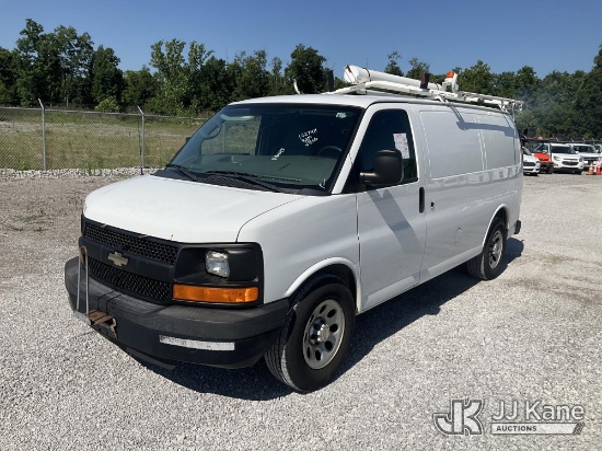 (Verona, KY) 2013 Chevrolet Express G1500 Cargo Van Runs & Moves) (Dash Warning Indicators On