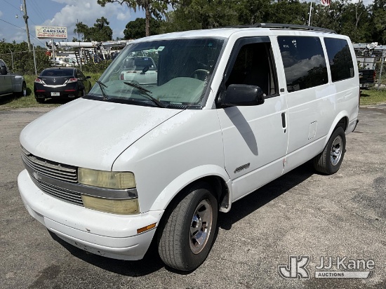 (Ocala, FL) 2002 Chevrolet Astro Mini Cargo Van Runs Rough with Battery Box Only, Transmission Perfo