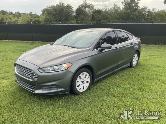 (Tampa, FL) 2014 Ford Fusion S 4-Door Sedan, State of Florida Unit Runs & Moves) (FL Residents Purch