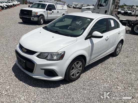 (Verona, KY) 2017 Chevrolet Sonic 4-Door Sedan Runs & Moves) (Dash Warning Indicators On