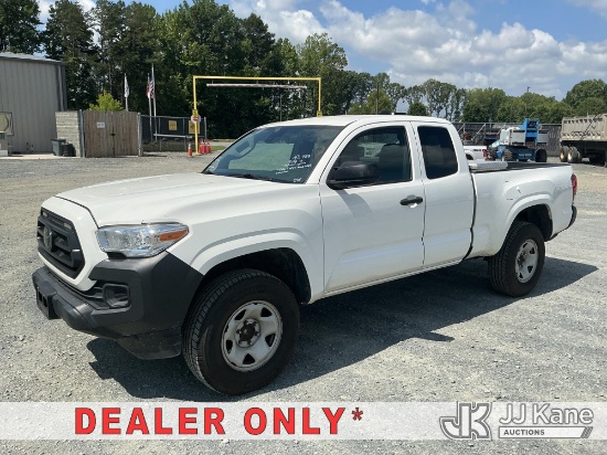 (China Grove, NC) 2021 Toyota Tacoma Extended-Cab Pickup Truck Runs & Moves) (Dash Warning Indicator