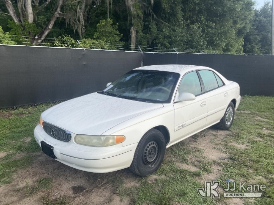 (Tampa, FL) 2002 Buick Century 4-Door Sedan Runs & Moves) (Interior Defects - Odometer Inop, See Pic