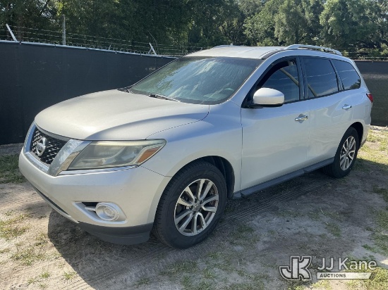 (Tampa, FL) 2016 Nissan Pathfinder 4-Door Sport Utility Vehicle, State of Florida Unit Runs & Moves)