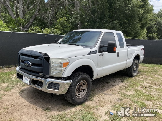 (Tampa, FL) 2015 Ford F250 4x4 Extended-Cab Pickup Truck Not Running, Condition Unknown) (Exterior D