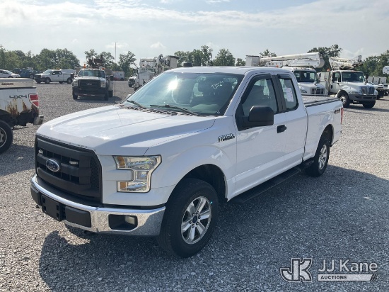 (Verona, KY) 2015 Ford F150 4x4 Extended-Cab Pickup Truck Duke Unit) (Runs & Moves) (Exterior Defect