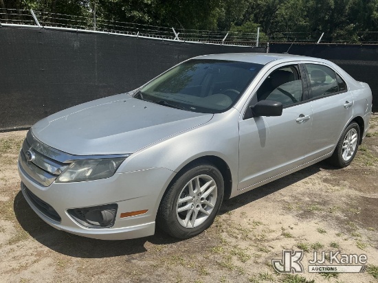 (Tampa, FL) 2012 Ford Fusion 4-Door Sedan, State of Florida Unit Runs & Moves) (Jump To Start) (FL R