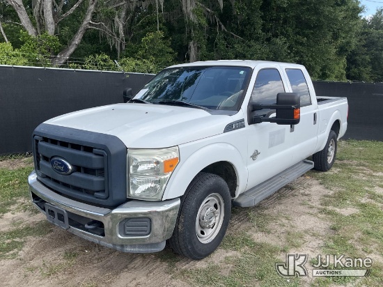 (Tampa, FL) 2015 Ford F350 Crew-Cab Pickup Truck Runs & Moves)(FL Residents Purchasing Titled Items
