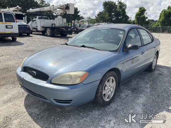 (Villa Rica, GA) 2005 Ford Taurus SE 4-Door Sedan Runs & Moves) (Exterior Defects-See Photos
