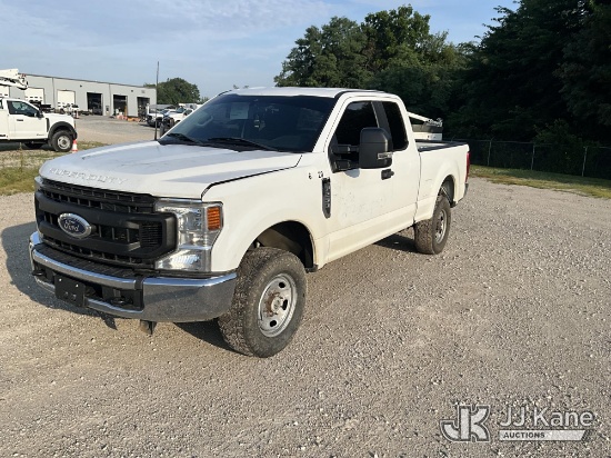 (Elizabethtown, KY) 2022 Ford F-250 SD Extended-Cab Pickup Truck Runs & Moves) (Seller States: Need