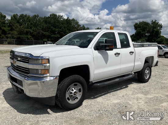 (Villa Rica, GA) 2015 Chevrolet Silverado 2500HD 4x4 Extended-Cab Pickup Truck Runs & Moves) (Engine